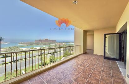 Apartment - 2 Bedrooms - 3 Bathrooms for rent in East Porto Drive - Porto Arabia - The Pearl Island - Doha