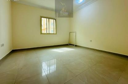 Apartment - 2 Bedrooms - 1 Bathroom for rent in Al Sadd Road - Al Sadd - Doha