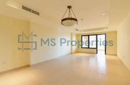 Apartment - 2 Bedrooms - 3 Bathrooms for rent in West Porto Drive - Porto Arabia - The Pearl Island - Doha