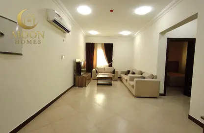 Apartment - 1 Bedroom - 1 Bathroom for rent in Umm Ghuwailina 4 - Umm Ghuwailina - Doha
