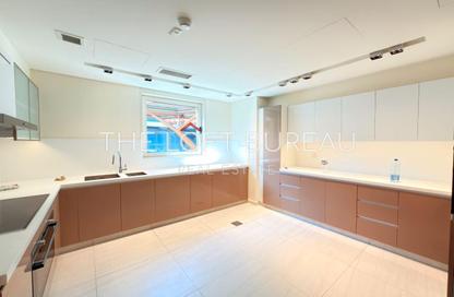 Apartment - 3 Bedrooms - 4 Bathrooms for rent in Crystal Residence - Gewan Island - The Pearl Island - Doha Apartment - 3 Bedrooms - 4 Bathrooms for rent in Crystal Residence - Gewan Island - The Pearl Island - Doha