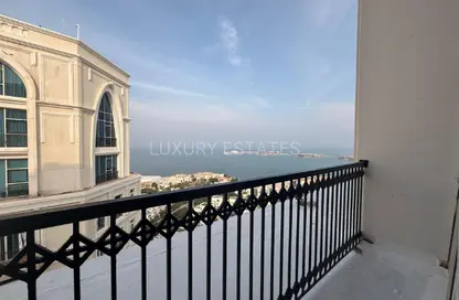 Apartment - 2 Bedrooms - 4 Bathrooms for rent in The Garden - Floresta Gardens - The Pearl Island - Doha