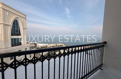 Apartment - 2 Bedrooms - 4 Bathrooms for rent in The Garden - Floresta Gardens - The Pearl Island - Doha