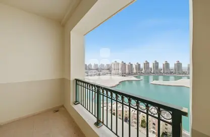 Apartment - 2 Bedrooms - 3 Bathrooms for rent in Viva West - Viva Bahriyah - The Pearl Island - Doha