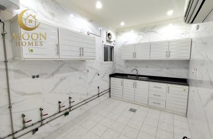 Apartment - 3 Bedrooms - 3 Bathrooms for rent in Muntazah 7 - Al Muntazah - Doha