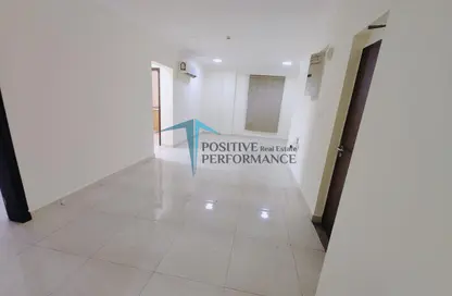 شقة - 3 غرف نوم - 2 حمامات للايجار في شارع المطار القديم - طريق المطار القديم - الدوحة