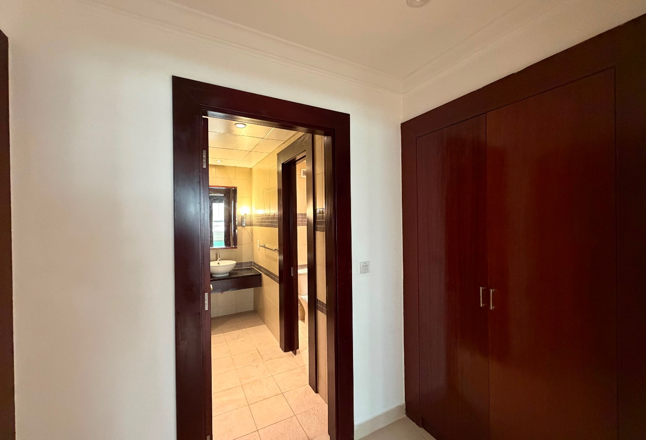 1BHK | Semi Furnished | Porto arabia thumbnail 4