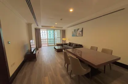 شقة - غرفة نوم - 2 حمامات للايجار في فيفا غرب - فيفا بحرية - جزيرة اللؤلؤة - الدوحة