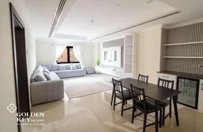 Apartment - 1 Bedroom - 2 Bathrooms for rent in West Porto Drive - Porto Arabia - The Pearl Island - Doha