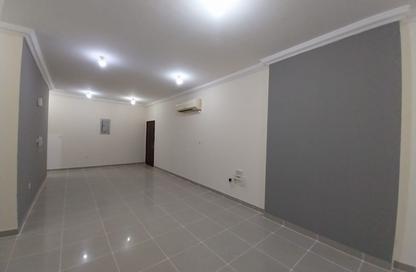 Apartment - 3 - 3 for rent in Ghanem Business Centre - Fereej Bin Mahmoud South - Fereej Bin Mahmoud - Doha