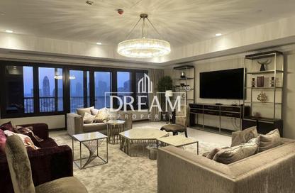 Apartment - 3 Bedrooms - 4 Bathrooms for rent in East Porto Drive - Porto Arabia - The Pearl Island - Doha