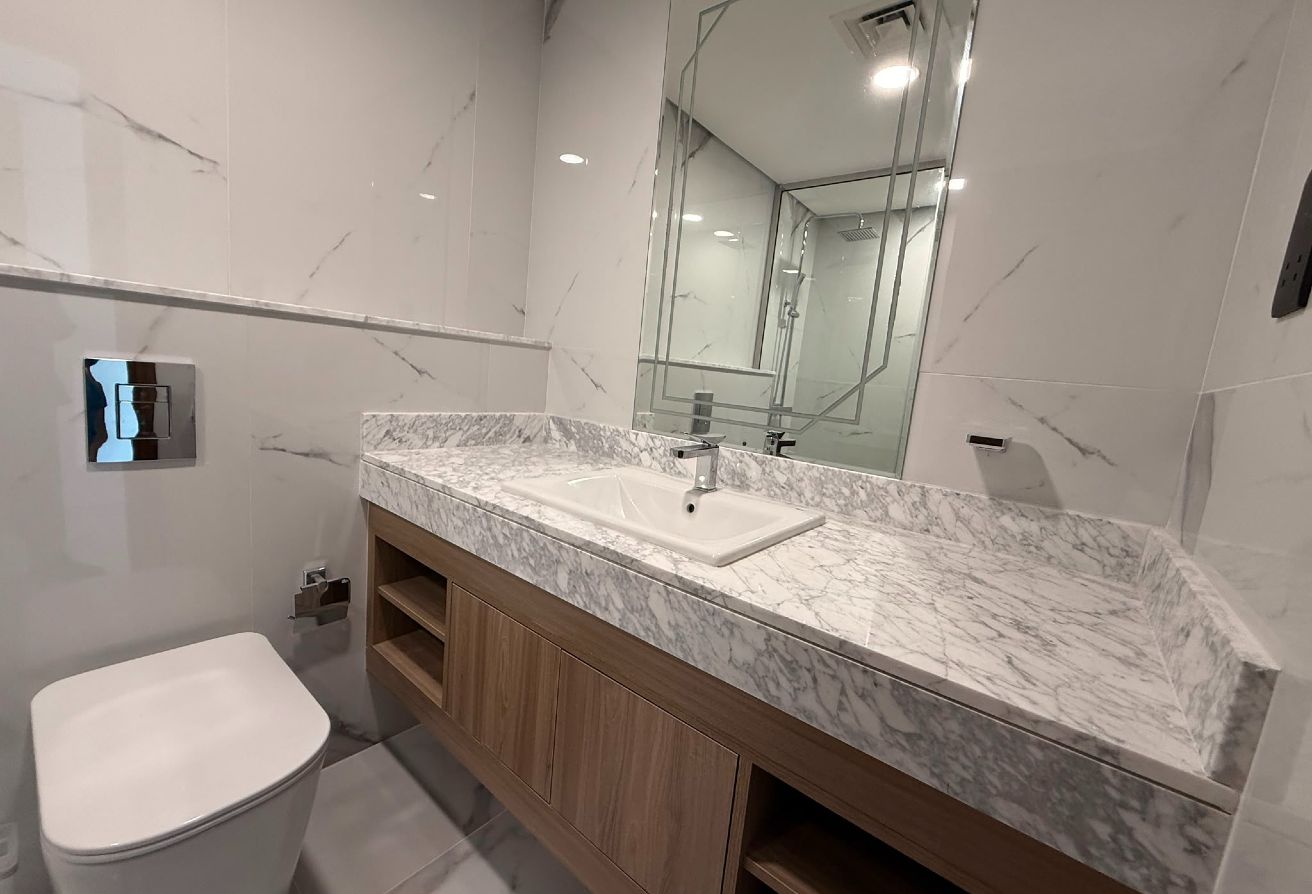 Own a Luxury Marina View Residence Today Only 2.7M thumbnail 12