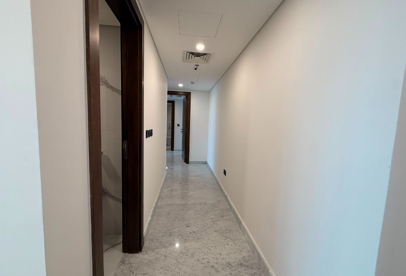 Own a Luxury Marina View Residence Today Only 2.7M thumbnail 4