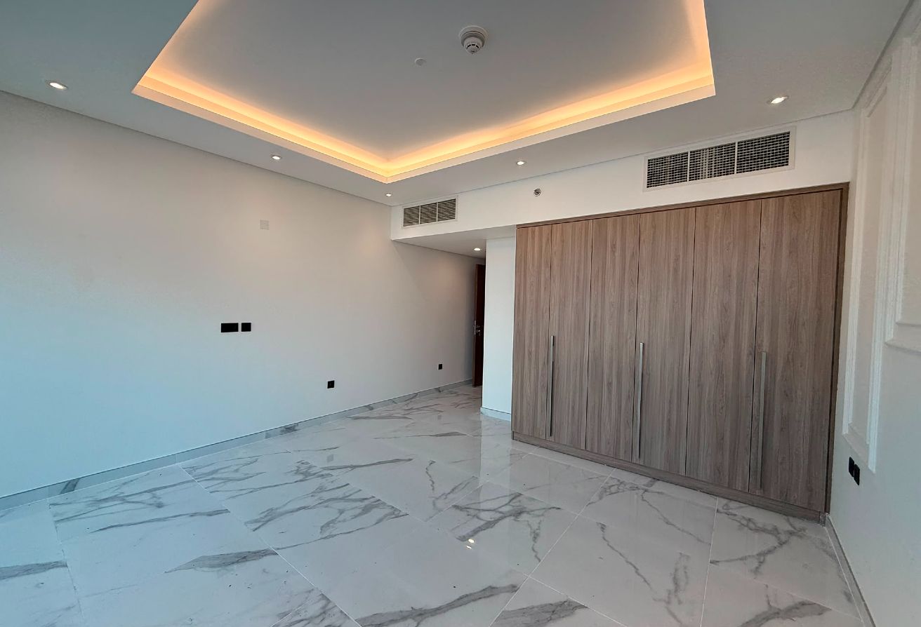 Own a Luxury Marina View Residence Today Only 2.7M thumbnail 19