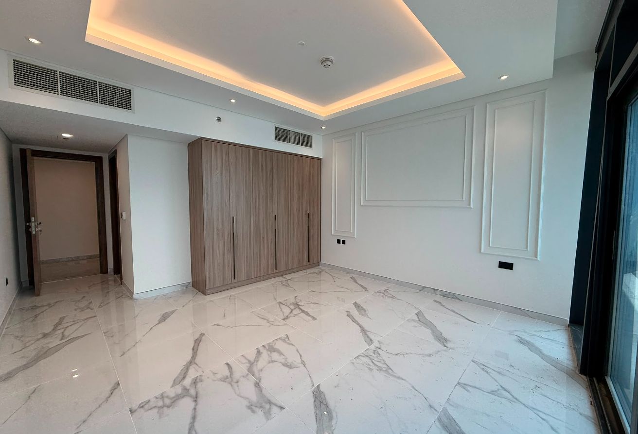 Own a Luxury Marina View Residence Today Only 2.7M thumbnail 15