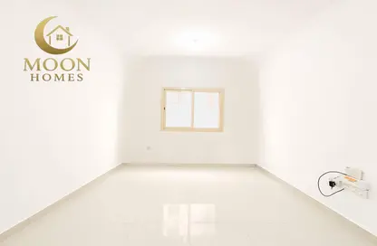 Apartment - 1 Bedroom - 1 Bathroom for rent in Umm Ghuwailina 4 - Umm Ghuwailina - Doha
