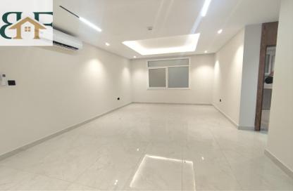 Apartment - 2 Bedrooms - 2 Bathrooms for rent in Al Mansoura - Al Mansoura - Doha