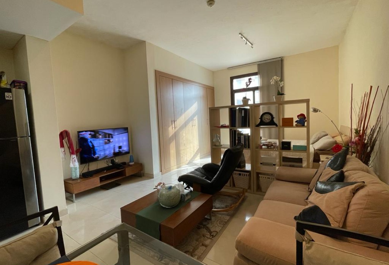 Affordable Studio in Foxhills | Fully Funished