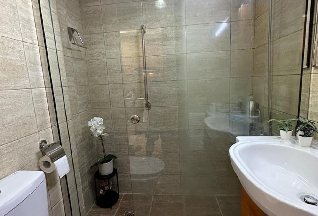 Affordable Studio in Foxhills | Fully Funished