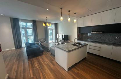 Apartment - 2 Bedrooms - 3 Bathrooms for rent in Floresta Gardens - Floresta Gardens - The Pearl Island - Doha