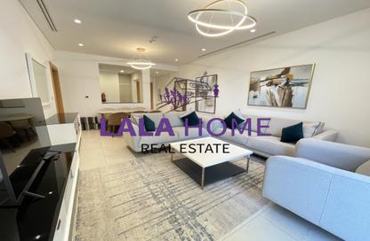 Apartment - 2 Bedrooms - 3 Bathrooms for rent in Floresta Gardens - Floresta Gardens - The Pearl Island - Doha