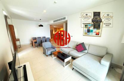Apartment - 2 Bedrooms - 2 Bathrooms for rent in Viva West - Viva Bahriyah - The Pearl Island - Doha