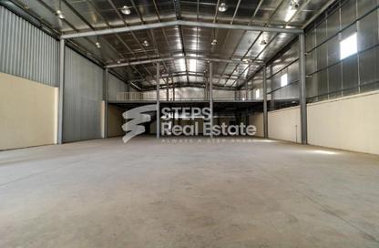 Warehouse - Studio - 4 Bathrooms for rent in East Industrial Street - Birkat Al Awamer - Al Wakra