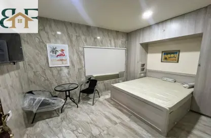 Apartment - Studio - 1 Bathroom for rent in Umm Ghwailina Comm - Umm Ghuwalina - Umm Ghuwailina - Doha