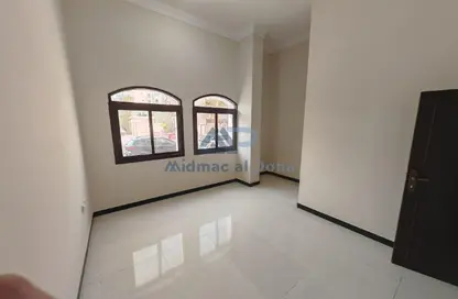 Apartment - 3 Bedrooms - 2 Bathrooms for rent in Al Sadd Road - Al Sadd - Doha