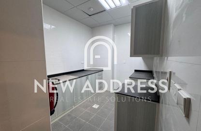 Apartment - 3 Bedrooms - 1 Bathroom for rent in Fereej Bin Mahmoud - Doha