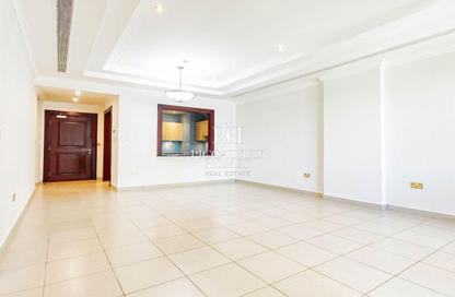 Apartment - 1 - 2 for sale in Tower 24 - Porto Arabia - The Pearl Island - Doha