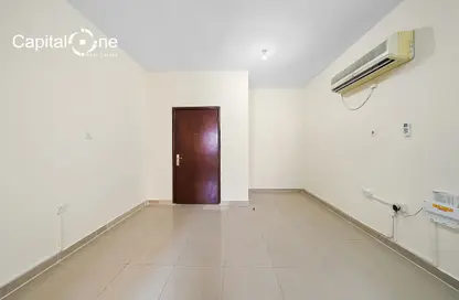 شقة - 1 حمام للايجار في شارع المطار القديم - طريق المطار القديم - الدوحة