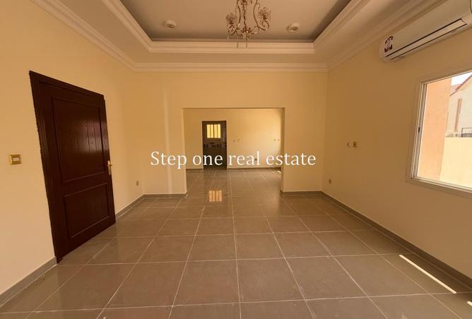 54829079 - Property Image 2