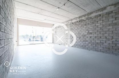Retail - Studio - 3 Bathrooms for rent in Bu Hamour Street - Abu Hamour - Doha