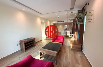 شقة - 2 غرف نوم - 3 حمامات للايجار في شارع الزبير بكار - السد - الدوحة