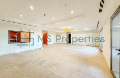Apartment - 2 Bedrooms - 3 Bathrooms for rent in East Porto Drive - Porto Arabia - The Pearl Island - Doha
