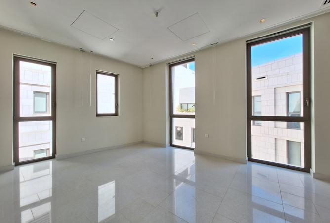 62071700 - Property Main Image
