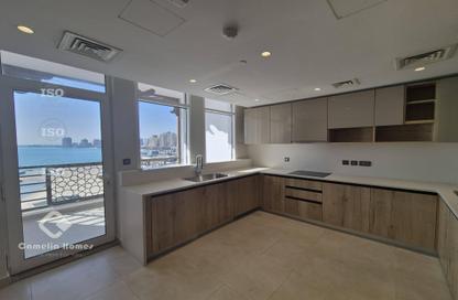 Apartment - 2 Bedrooms - 3 Bathrooms for rent in Viva West - Viva Bahriyah - The Pearl Island - Doha