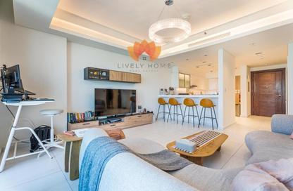 Apartment - 1 Bedroom - 2 Bathrooms for rent in Crystal Residence - Gewan Island - The Pearl Island - Doha