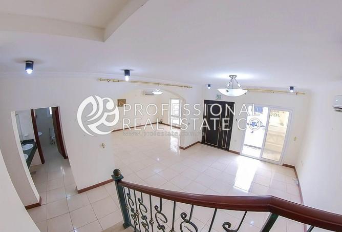 983733 - Property Image 2