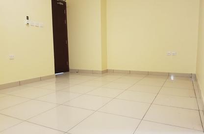 Apartment - 2 - 2 for rent in Bin Omran 35 - Fereej Bin Omran - Doha