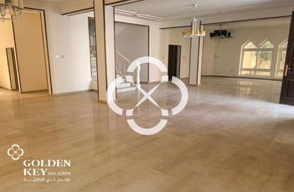 Villa - 4 Bedrooms - 6 Bathrooms for rent in Al Dafna - Al Dafna - Doha