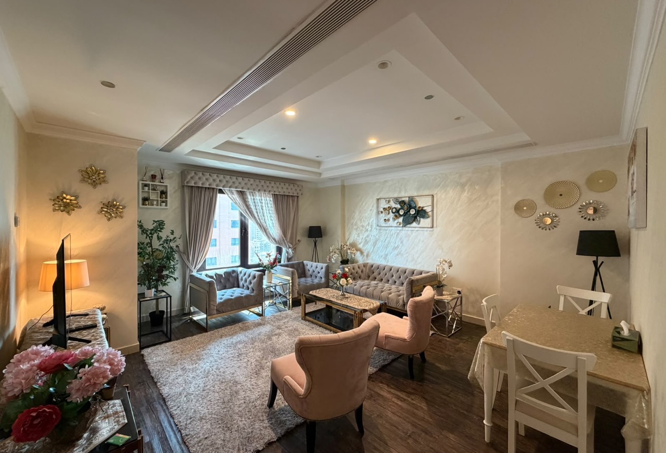 LUXURY 2 BHK | PORTO ARABIA | BILLS INCLUDED thumbnail 4