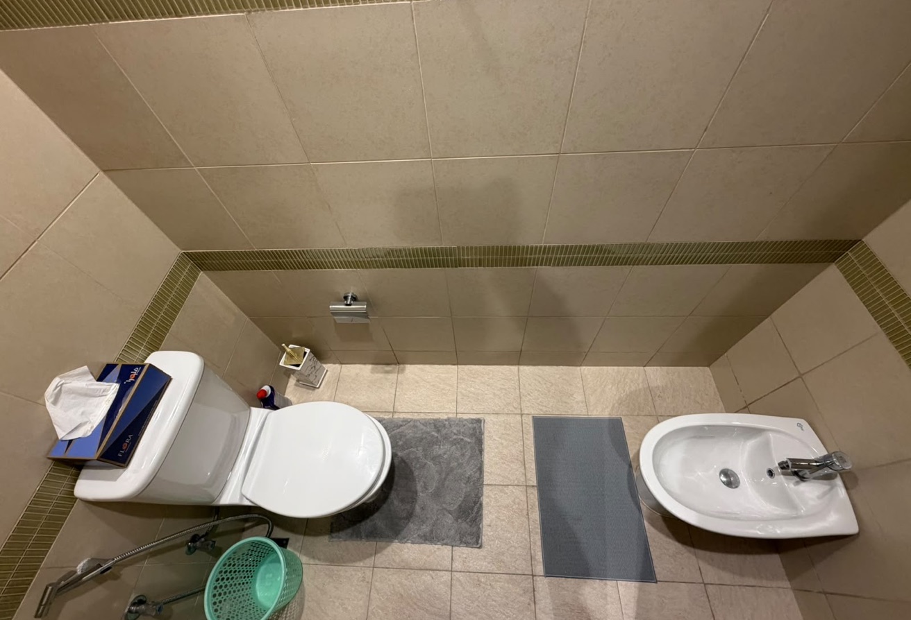 LUXURY 2 BHK | PORTO ARABIA | BILLS INCLUDED thumbnail 10
