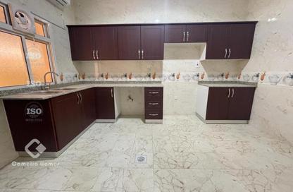 مجمع سكني - 4 غرف نوم - 5 حمامات للايجار في شارع الوعب - الوعب - الدوحة