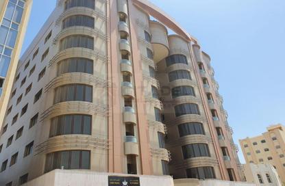 Apartment - 1 Bedroom - 2 Bathrooms for rent in Umm Ghwailina Comm - Umm Ghuwalina - Umm Ghuwailina - Doha