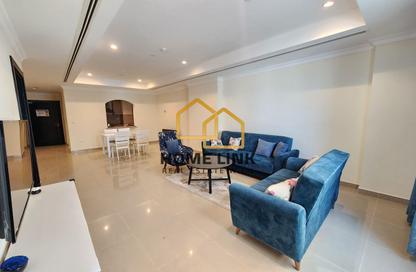 Apartment - 1 Bedroom - 2 Bathrooms for rent in Tower 28 - Porto Arabia - The Pearl Island - Doha