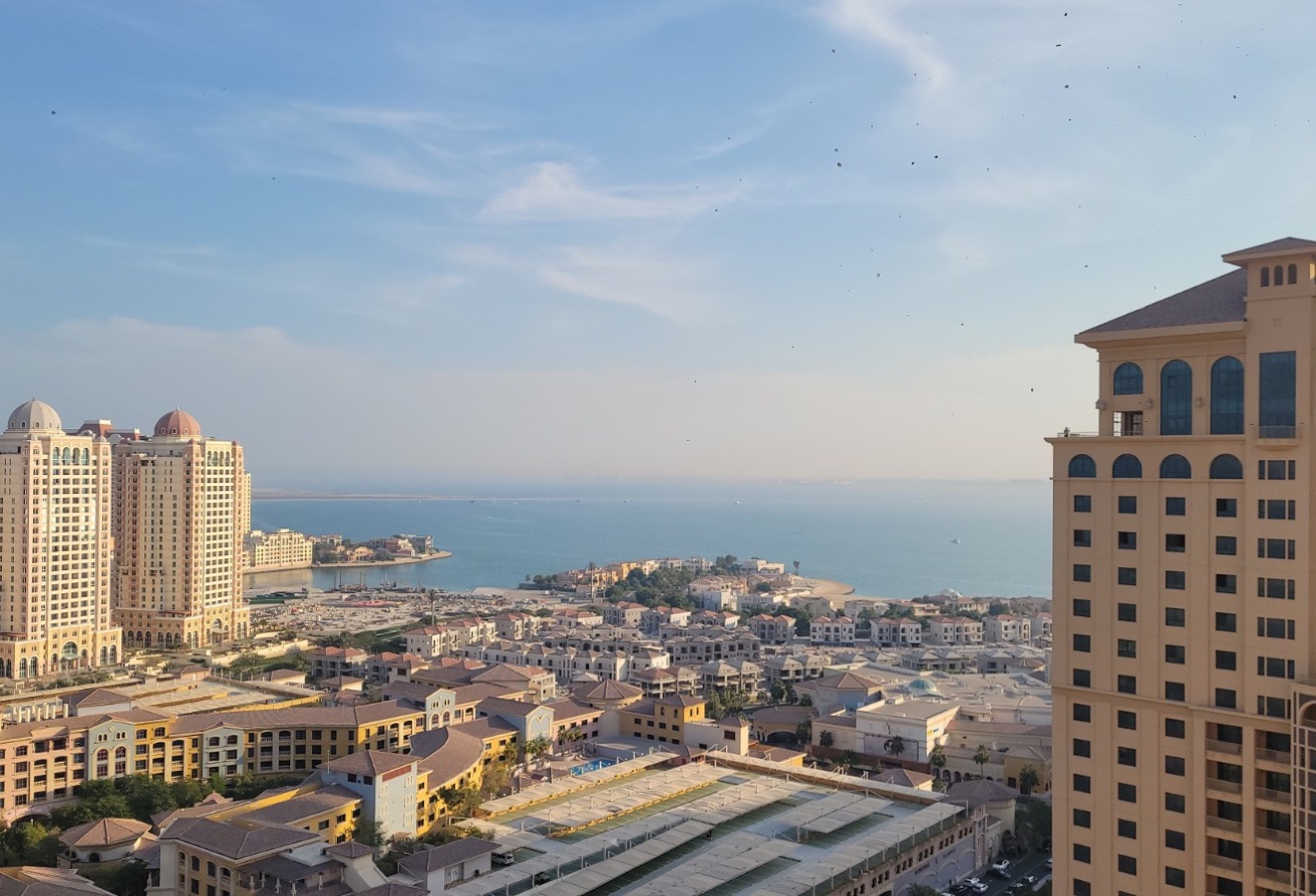 2 Bedroom Semi Furnished Side Marina View thumbnail 9