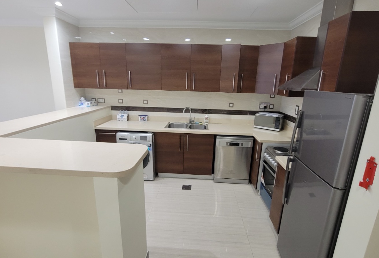 2 Bedroom Semi Furnished Side Marina View thumbnail 7