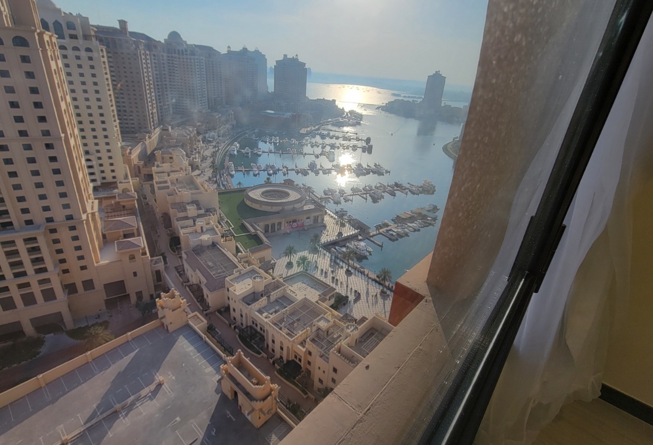 2 Bedroom Semi Furnished Side Marina View thumbnail 10